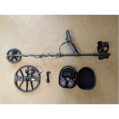 Minelab Equinox 900 Metal Detector Second Hand